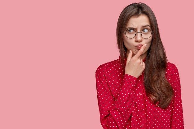 استغلال أموال الزوجة في أول سنة زواج! أوقفي الأمر فورًا!